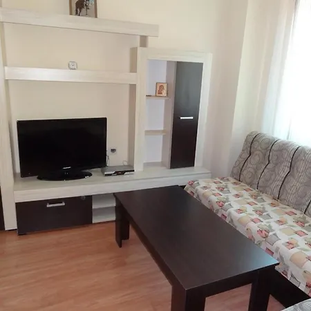 Comfortable Three-room פומורי