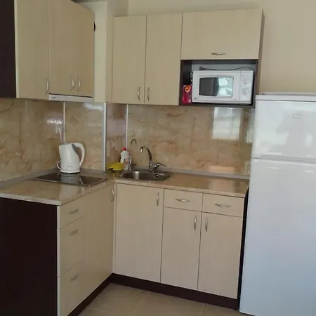 Comfortable Three-room *