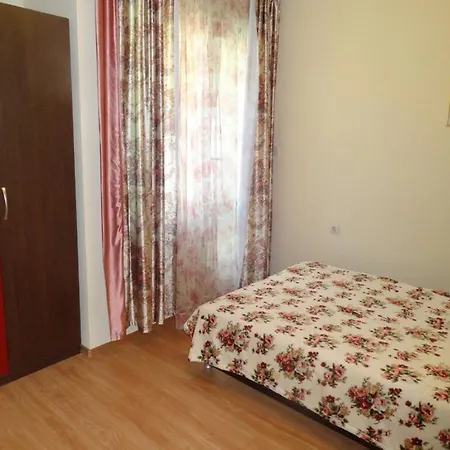 Comfortable Three-room דירה *