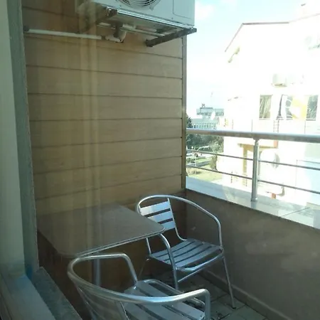 Comfortable Three-room *