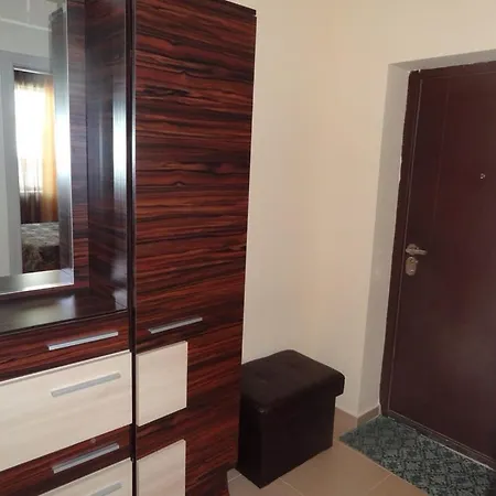 Comfortable Three-room דירה